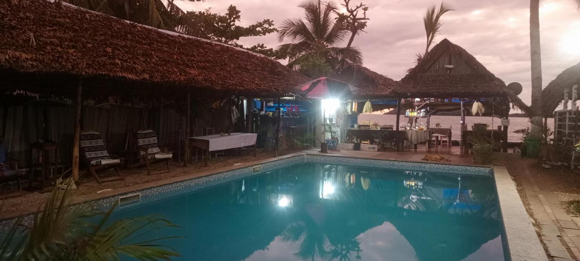 Piscine Bimoko Hotell Nosy-Be Exteriör bild
